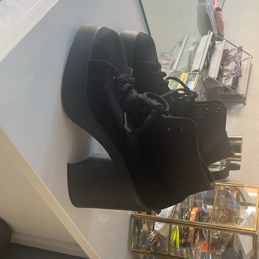 ASOS DESIGN PLATFORMS - Picture 2 of 3